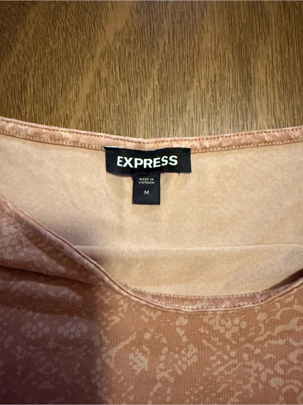 Express Women's Mauve Floral Scoop Neck Top